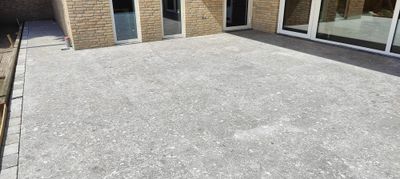 Keramisch terras aangelegd door Tegelkunst